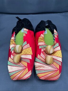 Women’s Red Patterned Slip-On House Slippers with Decorative Buttons